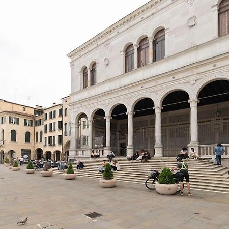 Enjoy Home - Appartamento Orologio, Piazza Dei Signori Padova Bagian luar foto