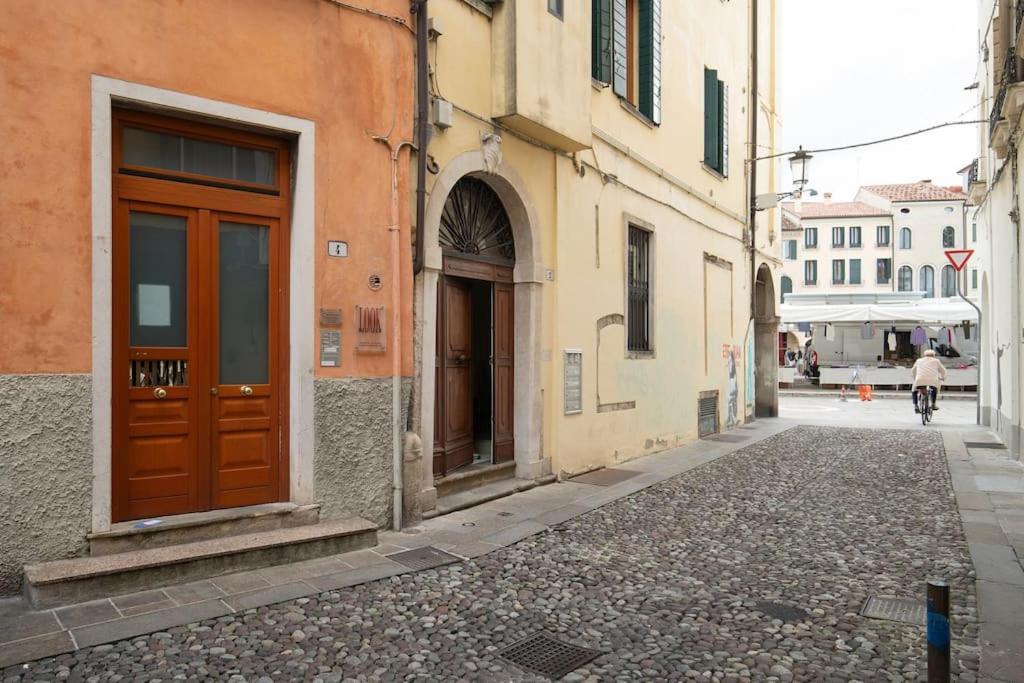 Enjoy Home - Appartamento Orologio, Piazza Dei Signori Padova Bagian luar foto