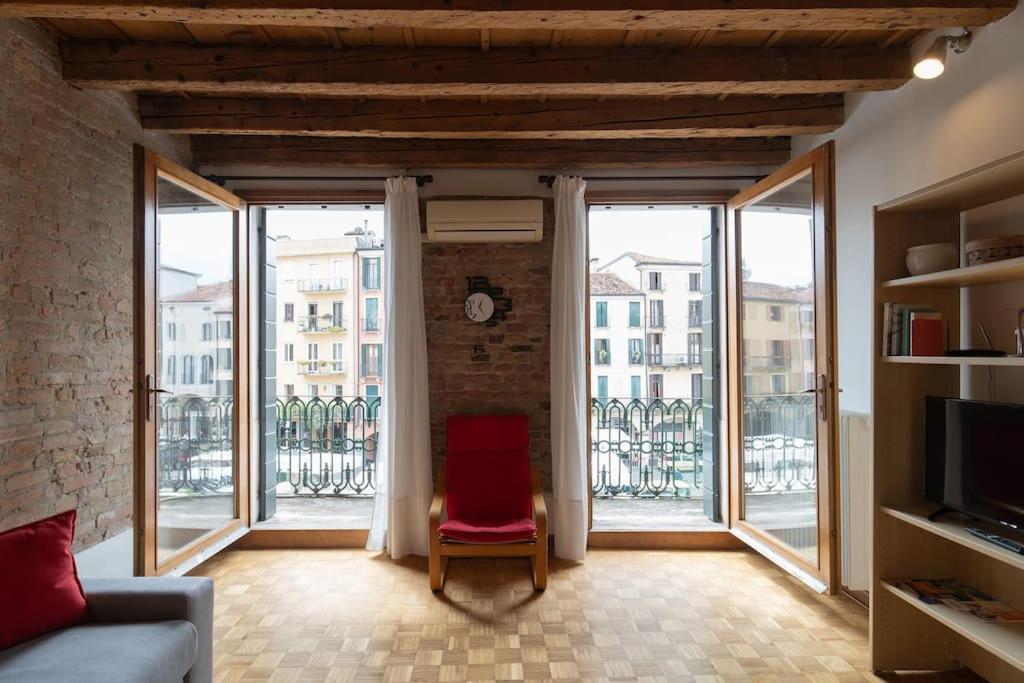 Enjoy Home - Appartamento Orologio, Piazza Dei Signori Padova Bagian luar foto